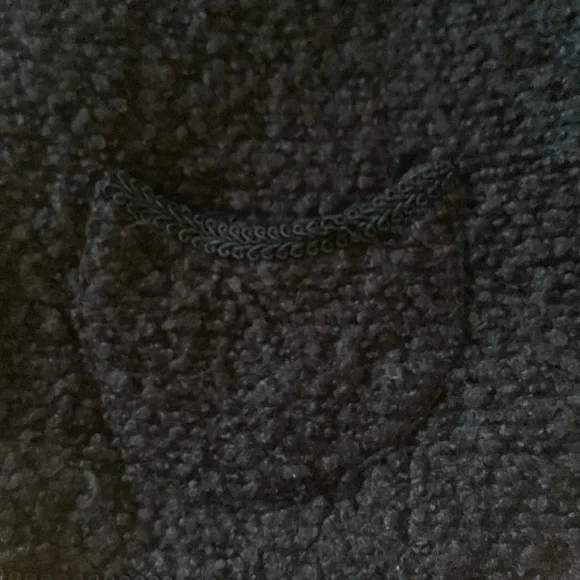 Sandro short jacket Size Medium with flutter sleeves and hook closures b… - Picture 7 of 11